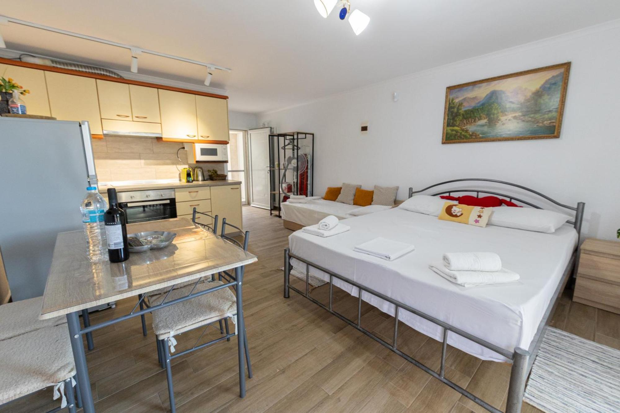 Toli Apartments Kallithea  Екстериор снимка